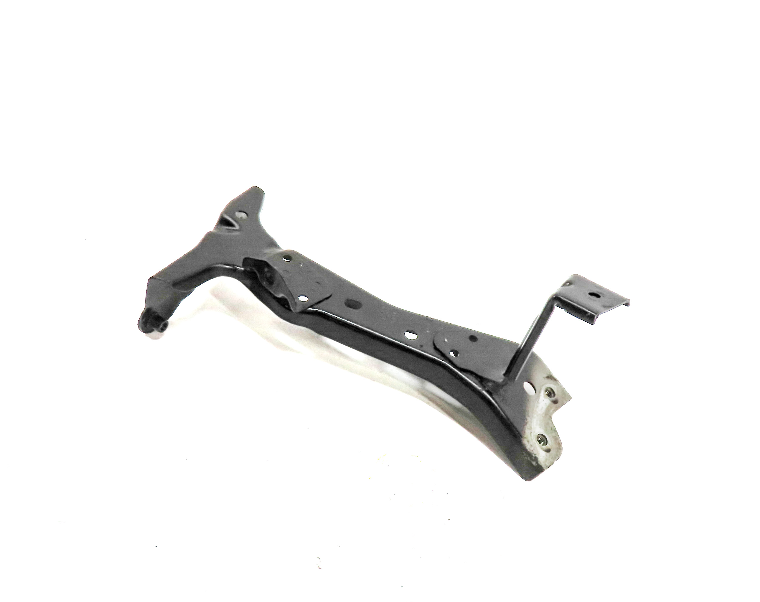 2016. AUDI A3 (8V) FRONT RIGHT PASSENGER FENDER MOUNT SUPPORT BRACKET — exact item pictured